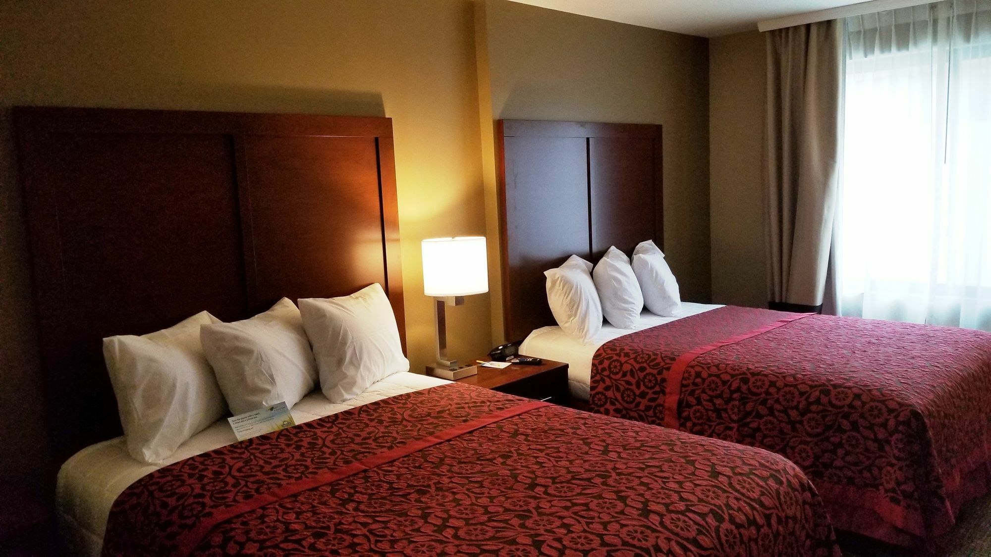 ניו יורק Days Inn By Wyndham Brooklyn Marine Park מראה חיצוני תמונה